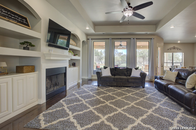 Image 9 of 44 For 750 Cambridge