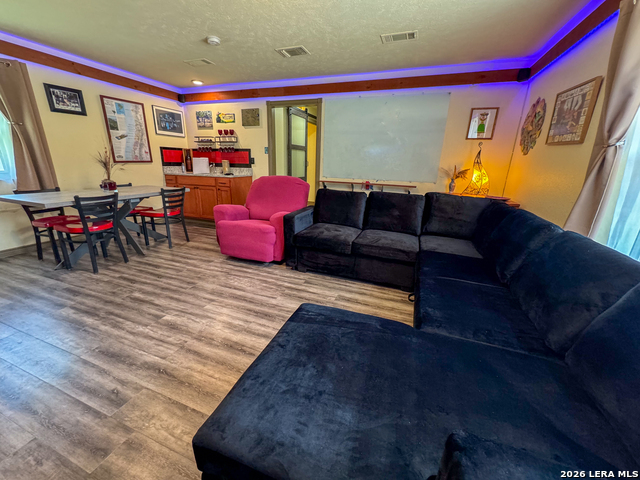 Image 9 of 15 For 1134 Peach Tree