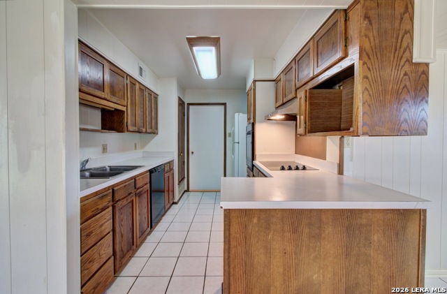 Image 10 of 26 For 121 Young  