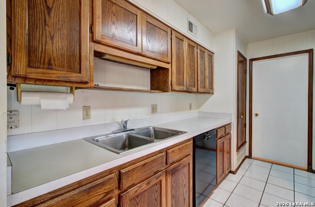 Image 12 of 26 For 121 Young  