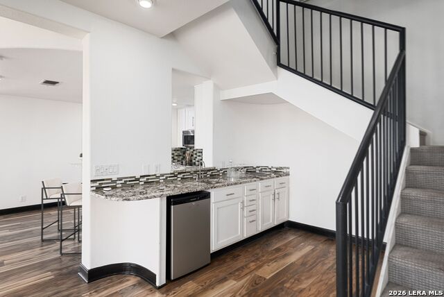 Image 10 of 49 For 7701 Wurzbach  2302