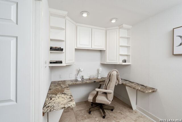 Image 16 of 49 For 7701 Wurzbach  2302