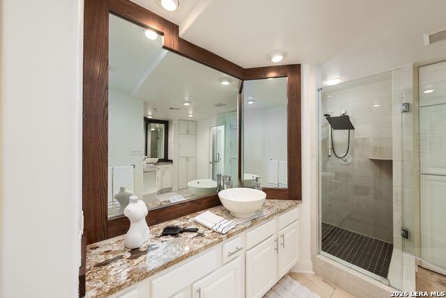 Image 19 of 49 For 7701 Wurzbach  2302