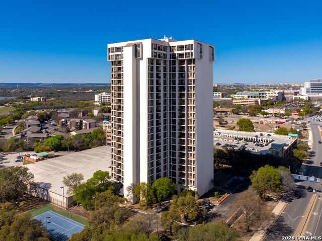 Image 26 of 49 For 7701 Wurzbach  2302