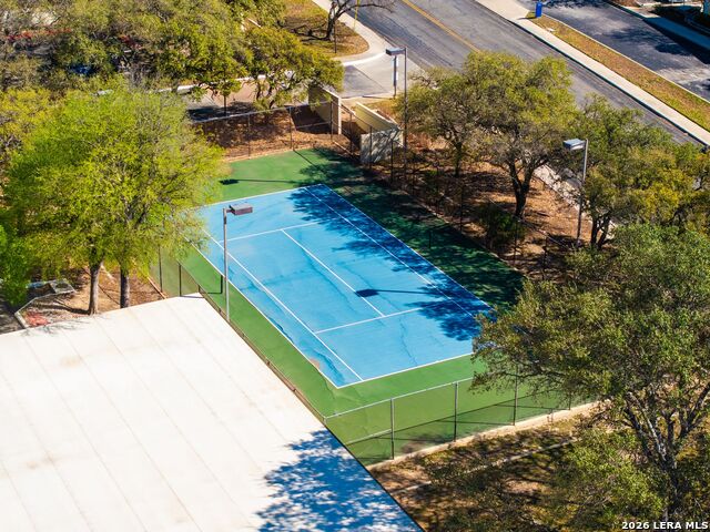 Image 32 of 49 For 7701 Wurzbach  2302