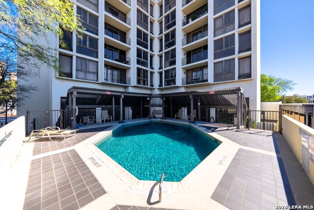 Image 33 of 49 For 7701 Wurzbach  2302