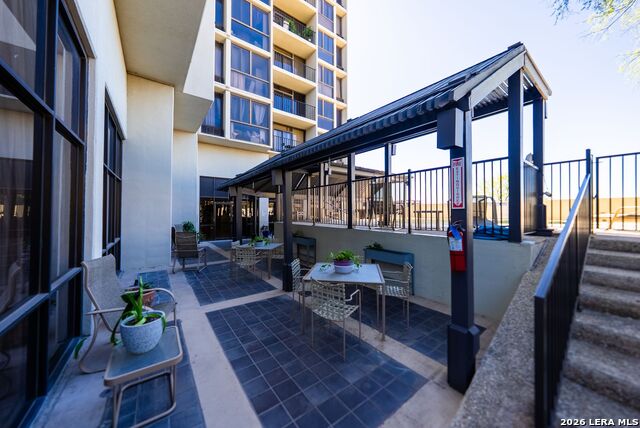 Image 36 of 49 For 7701 Wurzbach  2302