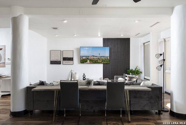 Image 4 of 49 For 7701 Wurzbach  2302