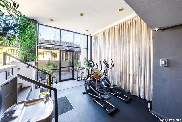 Image 40 of 49 For 7701 Wurzbach  2302