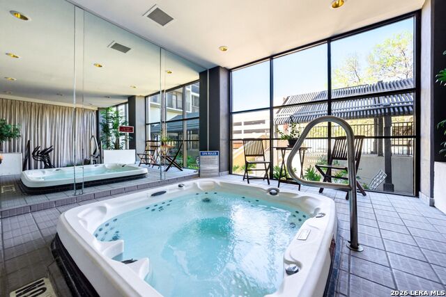 Image 42 of 49 For 7701 Wurzbach  2302