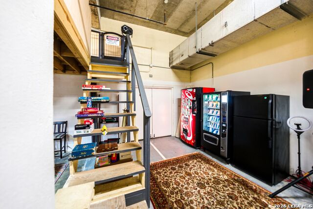 Image 45 of 49 For 7701 Wurzbach  2302