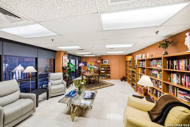 Image 47 of 49 For 7701 Wurzbach  2302