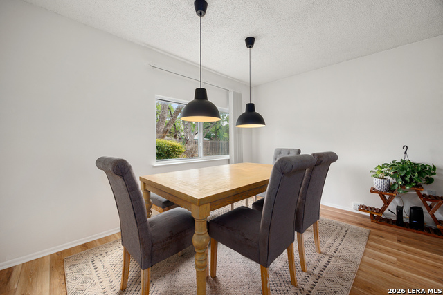 Image 10 of 42 For 16226 Pinetree