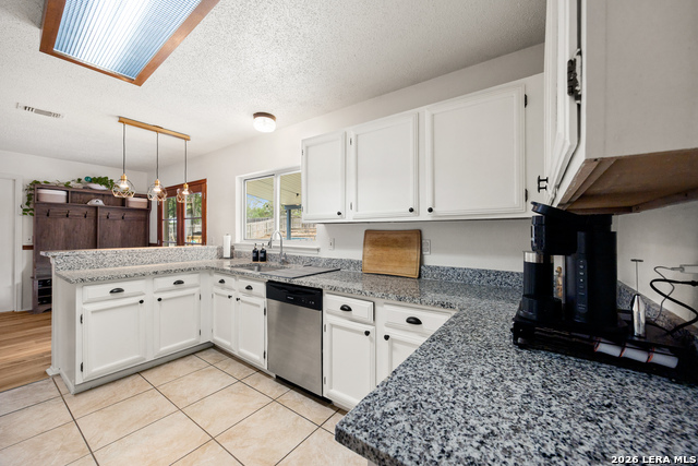 Image 13 of 42 For 16226 Pinetree