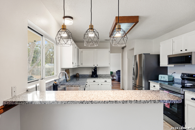 Image 15 of 42 For 16226 Pinetree