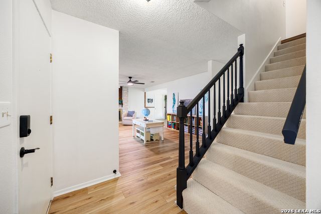 Image 17 of 42 For 16226 Pinetree