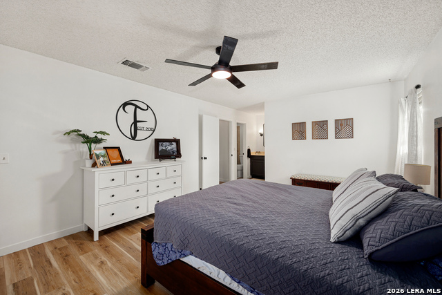 Image 24 of 42 For 16226 Pinetree