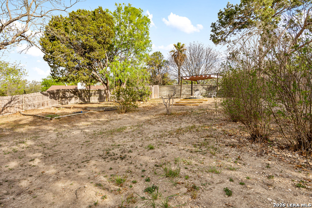 Image 38 of 42 For 16226 Pinetree