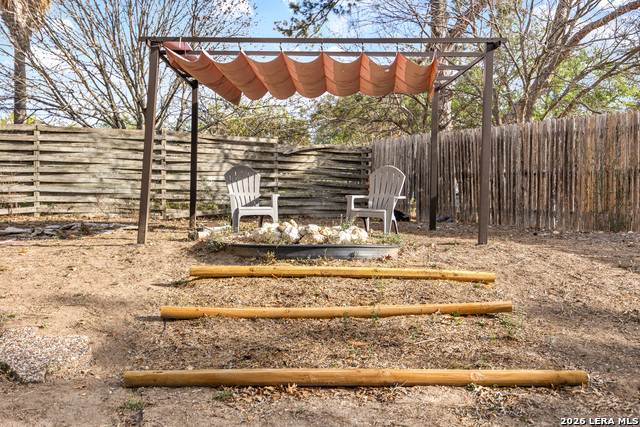 Image 40 of 42 For 16226 Pinetree