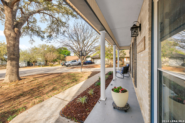 Image 5 of 42 For 16226 Pinetree