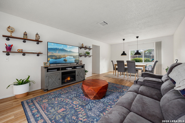 Image 8 of 42 For 16226 Pinetree