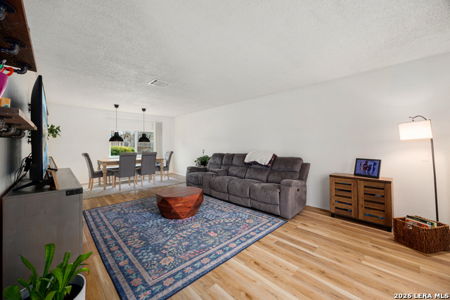 Image 9 of 42 For 16226 Pinetree