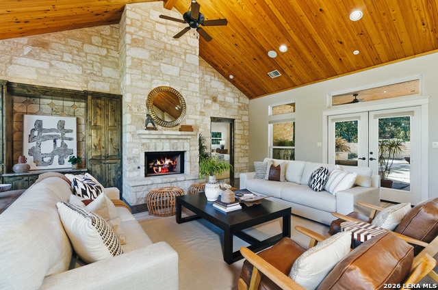 Image 11 of 62 For 333 Pike  