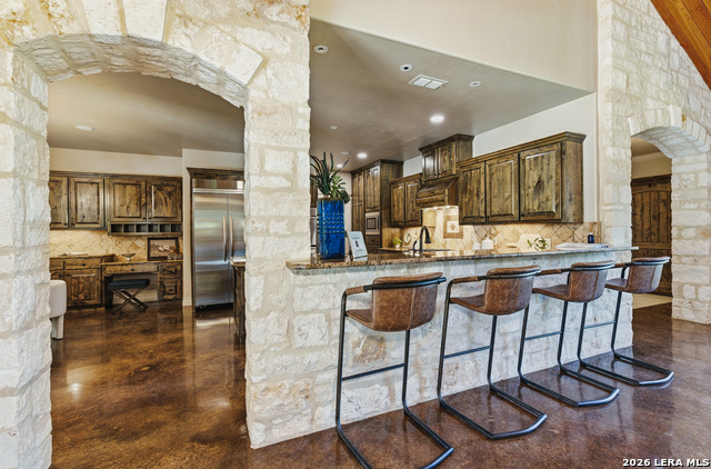 Image 14 of 62 For 333 Pike  