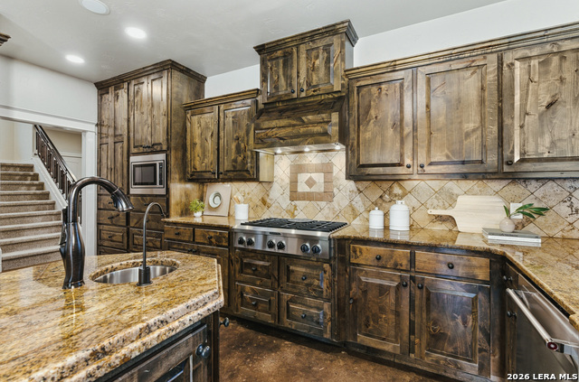 Image 17 of 62 For 333 Pike  