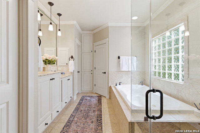 Image 22 of 62 For 333 Pike  