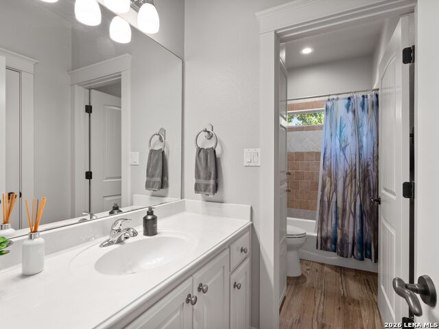 Image 33 of 62 For 333 Pike  