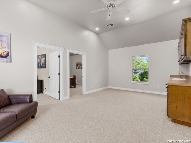 Image 35 of 62 For 333 Pike  