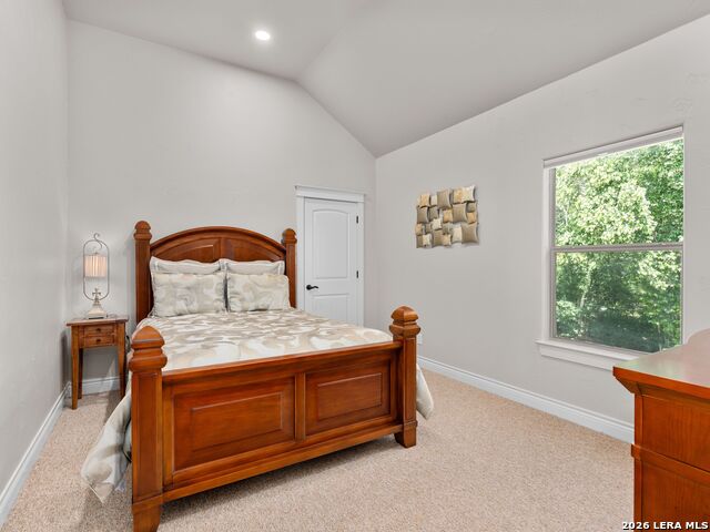 Image 39 of 62 For 333 Pike  