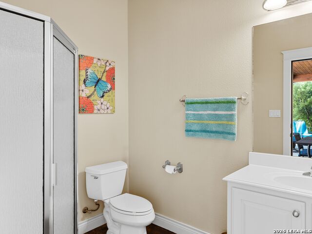 Image 40 of 62 For 333 Pike  