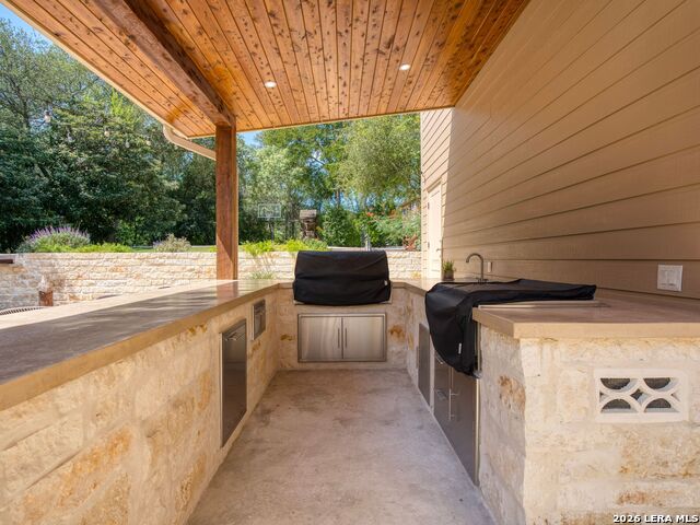 Image 44 of 62 For 333 Pike  