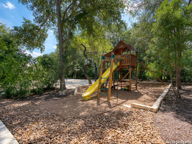 Image 48 of 62 For 333 Pike  