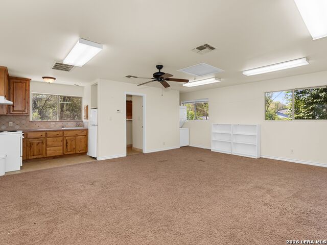 Image 52 of 62 For 333 Pike  