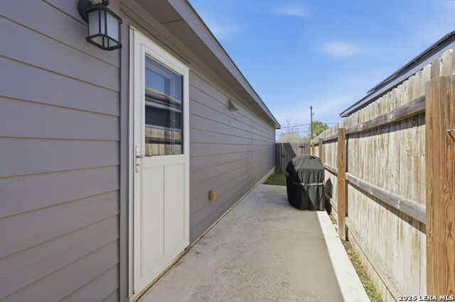 Image 33 of 40 For 7223 Rosada Way