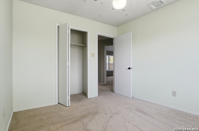 Image 21 of 25 For 15626 Knollhollow