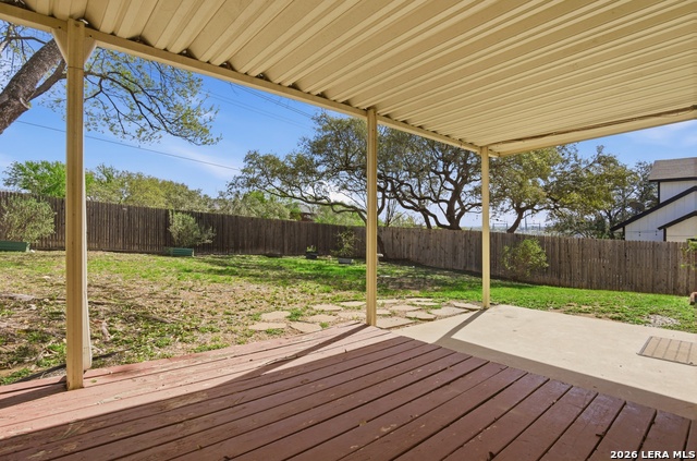 Image 23 of 25 For 15626 Knollhollow