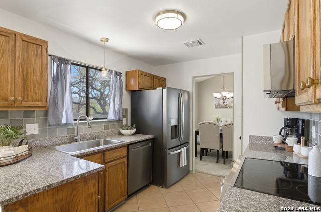 Image 3 of 25 For 15626 Knollhollow