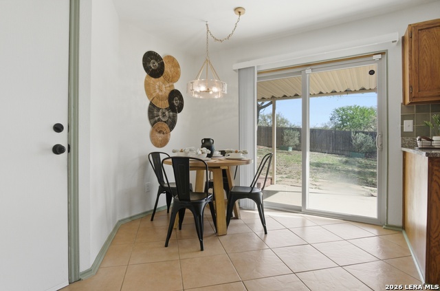 Image 5 of 25 For 15626 Knollhollow