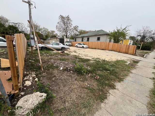 Image 2 of 7 For 3419 Commerce