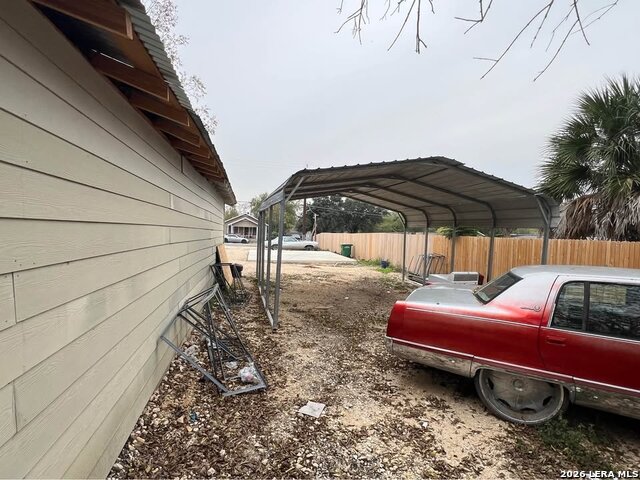 Image 5 of 7 For 3419 Commerce