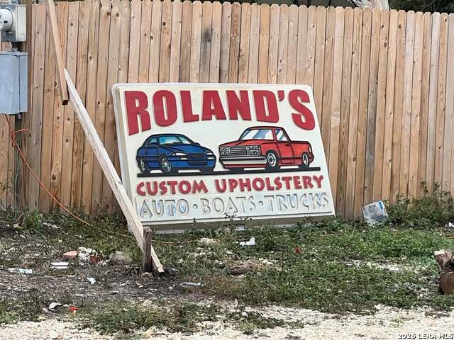 Image 7 of 7 For 3419 Commerce