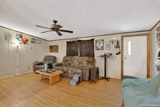 Listing photo id 10 for 1707 Medina Cir