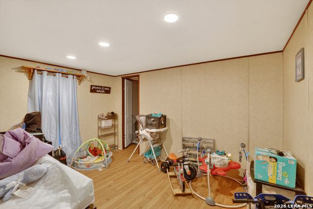 Listing photo id 15 for 1707 Medina Cir