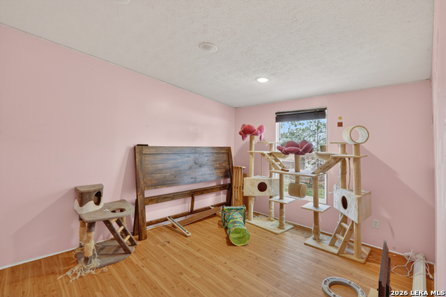 Listing photo id 16 for 1707 Medina Cir