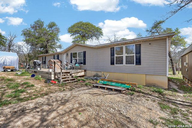 Listing photo id 0 for 1707 Medina Cir