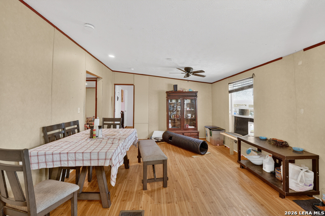 Listing photo id 18 for 1707 Medina Cir